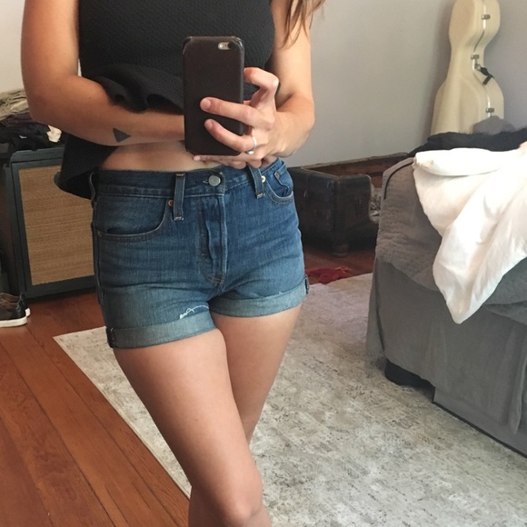 Levi’s cuffed denim shorts - Picture 2 of 4